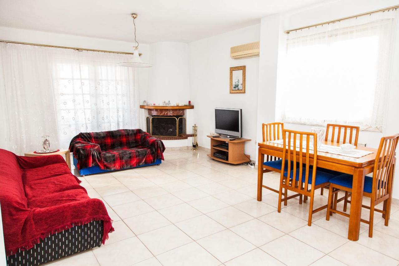 Sunny Apartment Near Metro Station 雅典 外观 照片
